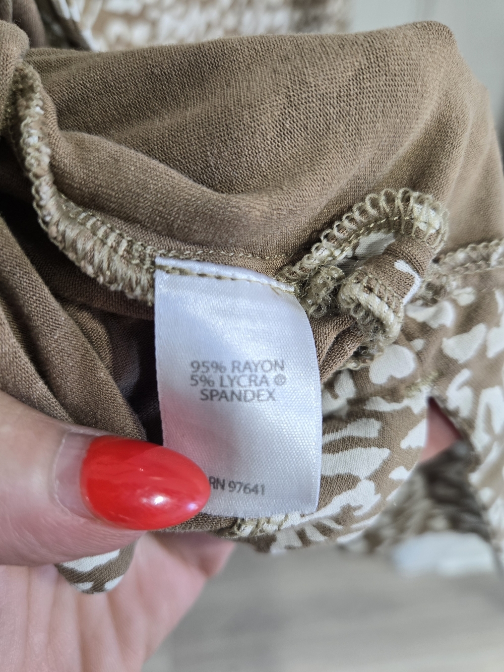 J. Jill Beige and White V-Neck Printed Tank - Picture 4 of 4